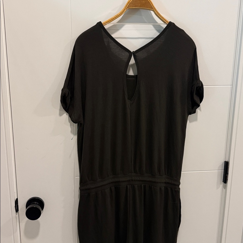 Hybo Women's Jumpsuit size medium NWT - Picture 6 of 8